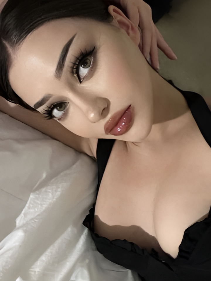 Виктория привлекальеная девушка из Зарайск цена от 1500 руб